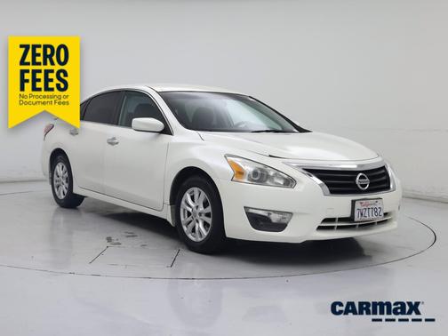 White 2015 Nissan Altima S