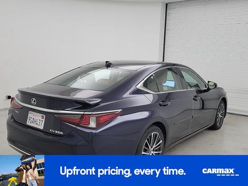 2023 Lexus ES 300h
