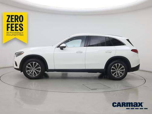 White 2024 Mercedes-Benz GLC 300