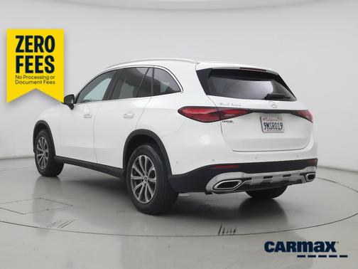 White 2024 Mercedes-Benz GLC 300