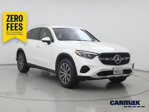White 2024 Mercedes-Benz GLC 300