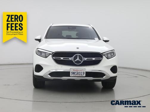 White 2024 Mercedes-Benz GLC 300
