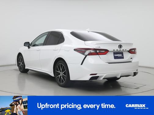 White 2024 Toyota Camry SE