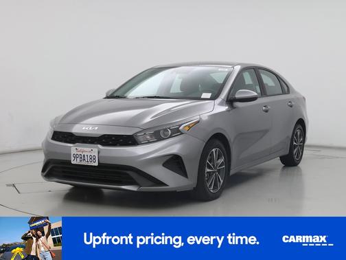 Gray 2024 Kia Forte LXS