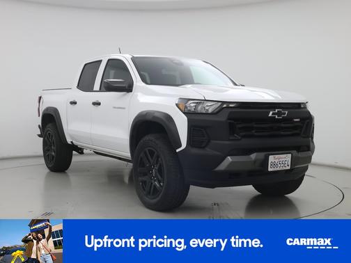 White 2025 Chevrolet Colorado Trail Boss