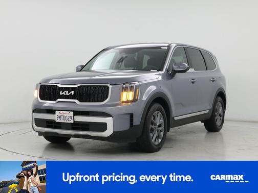Gray 2024 Kia Telluride LX