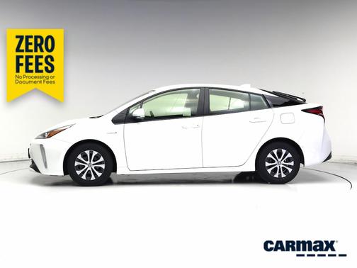 White 2021 Toyota Prius LE