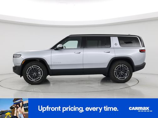 Silver 2026 Rivian R1S Dual Motor Standard