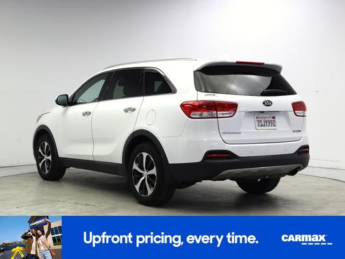 White 2016 Kia Sorento EX