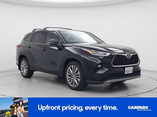 Black 2022 Toyota Highlander Platinum
