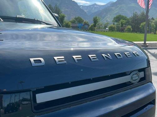 2022 Land Rover Defender 90 X-Dynamic S