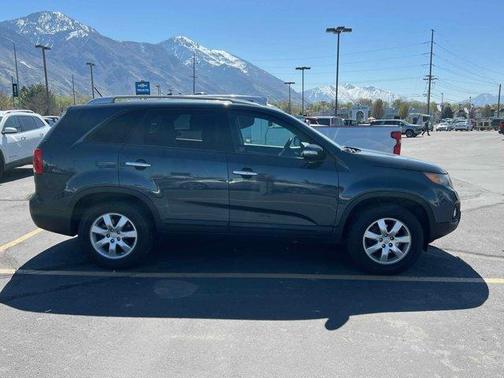 2011 Kia Sorento LX