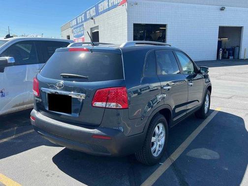 2011 Kia Sorento LX
