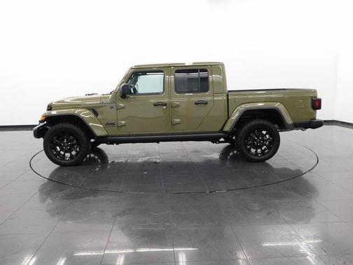 2025 Jeep Gladiator Nighthawk