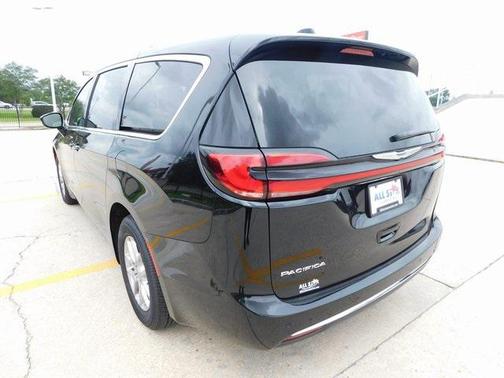 2025 Chrysler Pacifica L