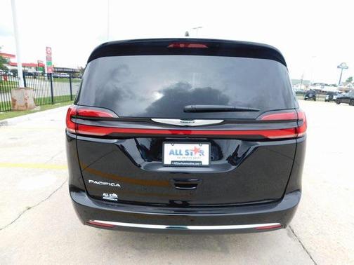 2025 Chrysler Pacifica L