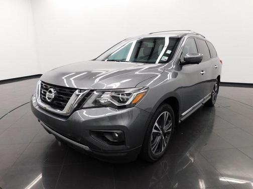 2017 Nissan Pathfinder Platinum