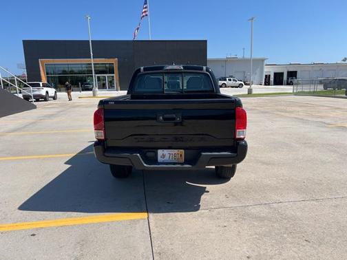 2016 Toyota Tacoma SR