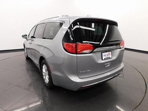 2018 Chrysler Pacifica Touring-L