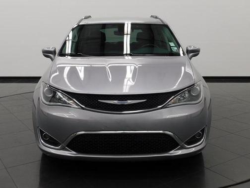 2018 Chrysler Pacifica Touring-L