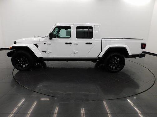 2024 Jeep Gladiator Nighthawk