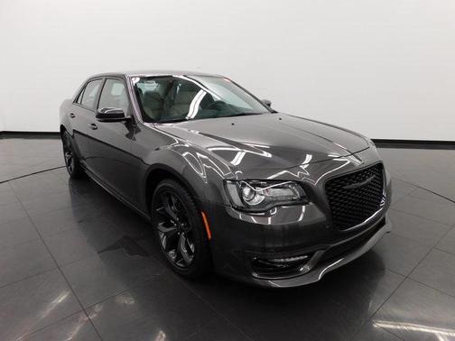 2023 Chrysler 300 Touring