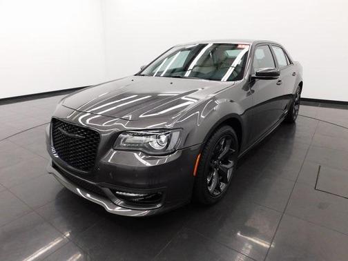 2023 Chrysler 300 Touring