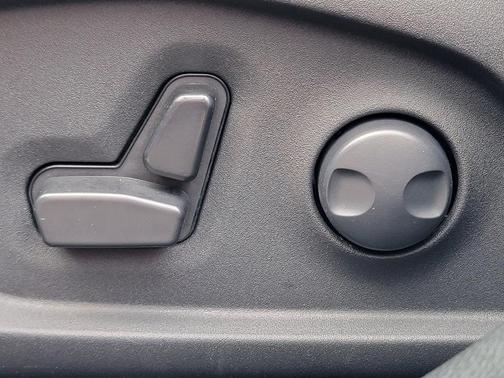 Laser Blue 2023 Jeep Compass Latitude Lux