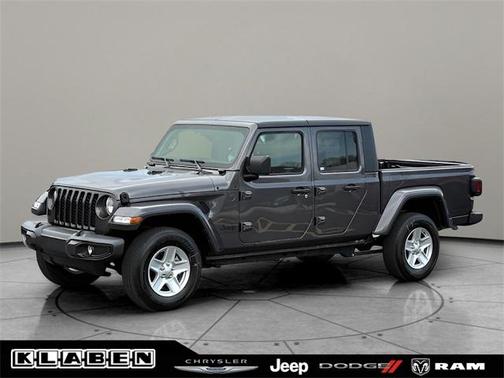 2022 Jeep Gladiator Sport