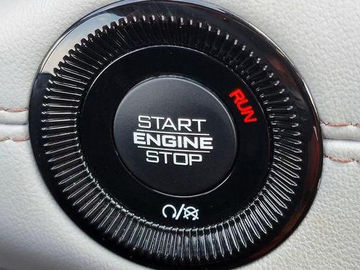 Bright White Clearcoat 2023 Jeep Compass Limited