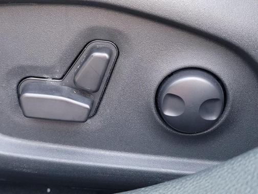 Bright White Clearcoat 2023 Jeep Compass Limited