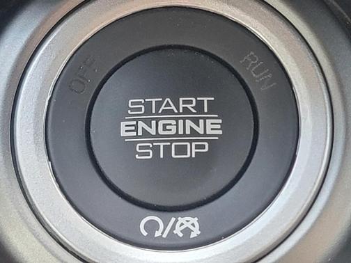 8 BALL 2024 Dodge Hornet R/T