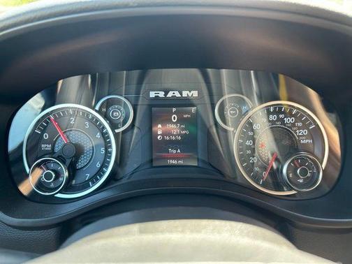 Delmonico Red Pearlcoat 2023 RAM 1500 Big Horn
