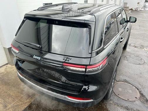 2022 Jeep Grand Cherokee 4xe Base