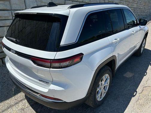 Bright White Clearcoat 2023 Jeep Grand Cherokee Limited