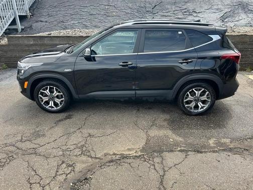 2022 Kia Seltos EX