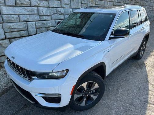 Bright White Clearcoat 2022 Jeep Grand Cherokee 4xe Base SUV