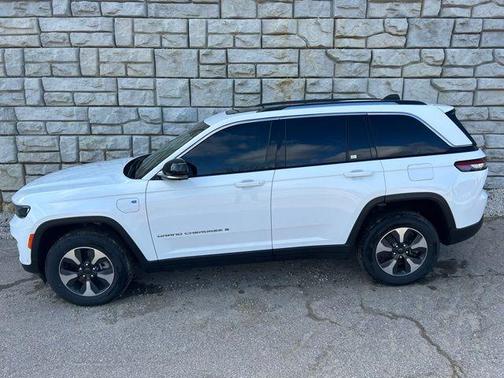 2022 Jeep Grand Cherokee 4xe Base