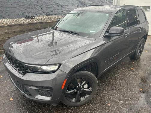 2023 Jeep Grand Cherokee Altitude