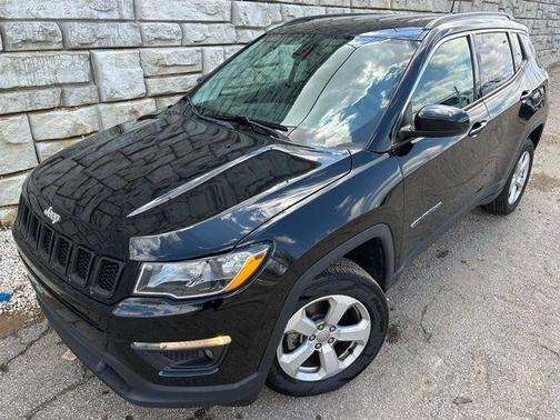 Diamond Black 2019 Jeep Compass Latitude