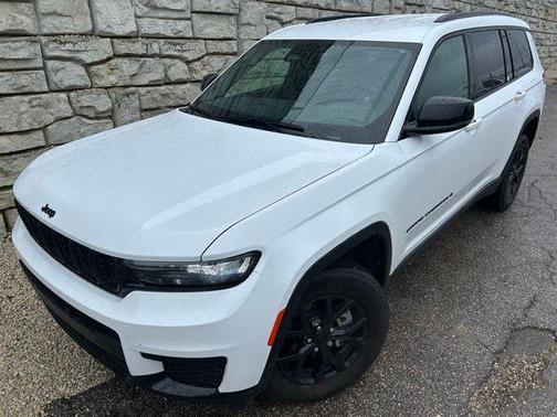 Bright White Clearcoat 2024 Jeep Grand Cherokee L Laredo