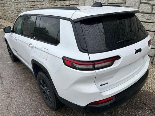 Bright White Clearcoat 2024 Jeep Grand Cherokee L Laredo