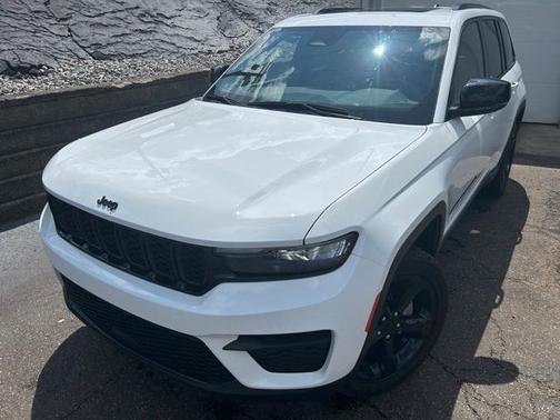 2023 Jeep Grand Cherokee Altitude