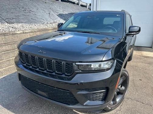 2023 Jeep Grand Cherokee Altitude