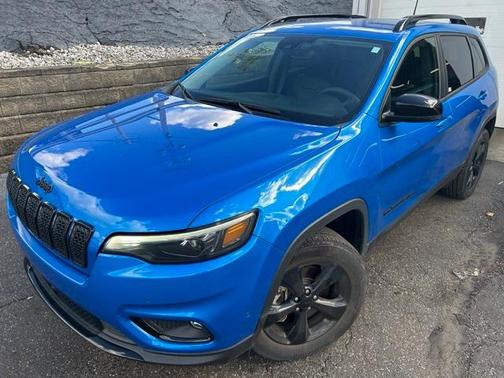 2023 Jeep Cherokee Altitude Lux