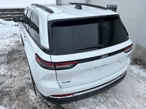 2022 Jeep Grand Cherokee 4xe Base