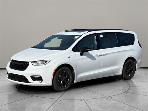 2025 Chrysler Pacifica Hybrid Select
