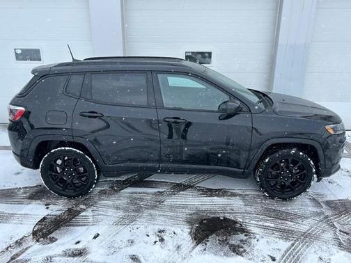 2022 Jeep Compass Altitude
