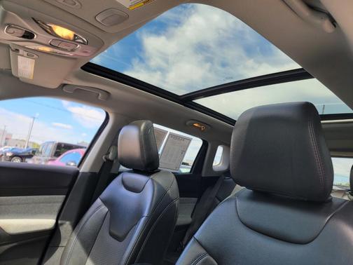 Diamond Black 2022 Jeep Compass Latitude