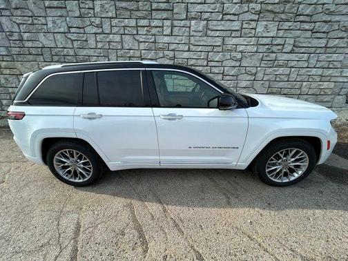 Bright White Clearcoat 2022 Jeep Grand Cherokee 4xe Summit